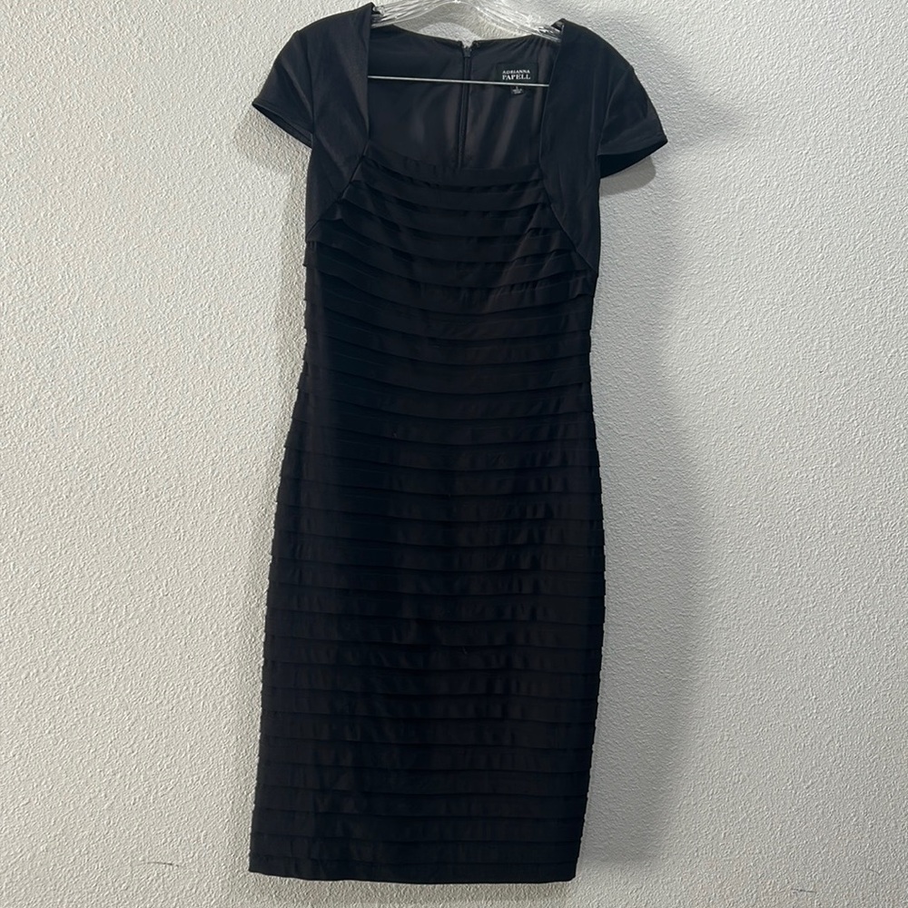 Adrianna Papell Dress Womens 6 Scalloped Black Formal Cocktail